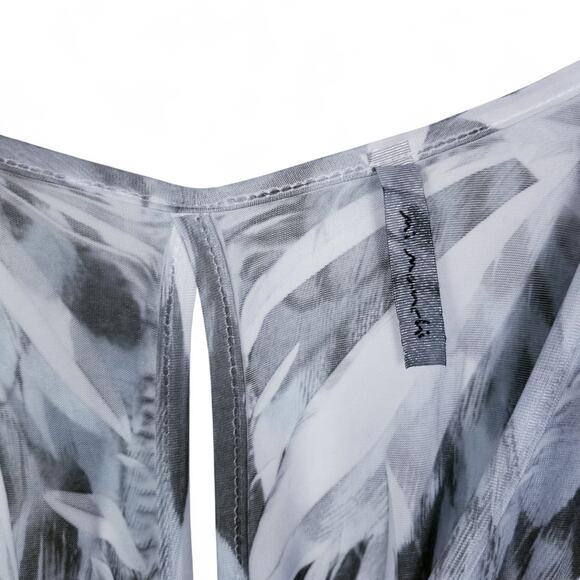 Mi Manchi Deep V-neck Knit Cocktail Dress - Size Small - Picture 7 of 7